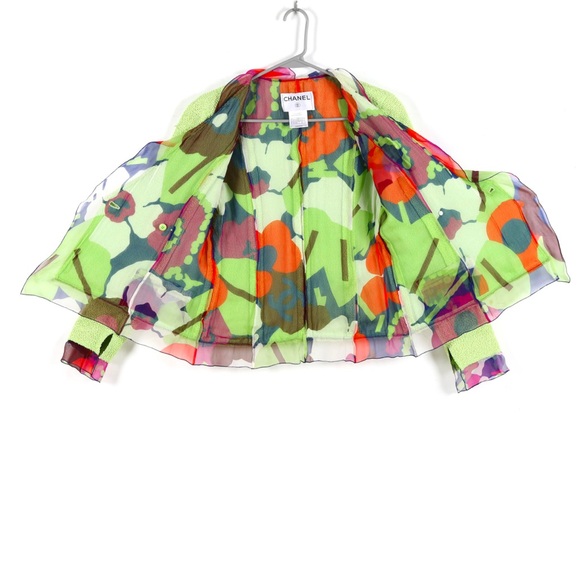 Vintage Chanel Boucle Jacket and Skirt Set 2000 Spring/Summer Runway Collection - Picture 4 of 16